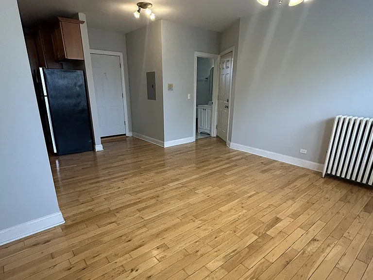 4542 W George St #2 — Photo 5