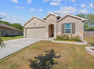200 Addison Pl, Lockhart, TX 78644