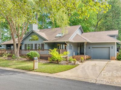 4720 Grey Moss Dr, Lake Wylie, SC, 29710