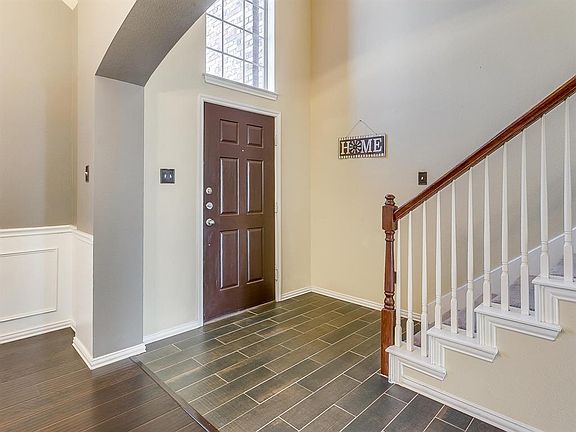4th image of 5601 Old Orchard Dr