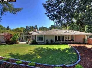 6 Hillcrest Dr, Orinda, CA 94563