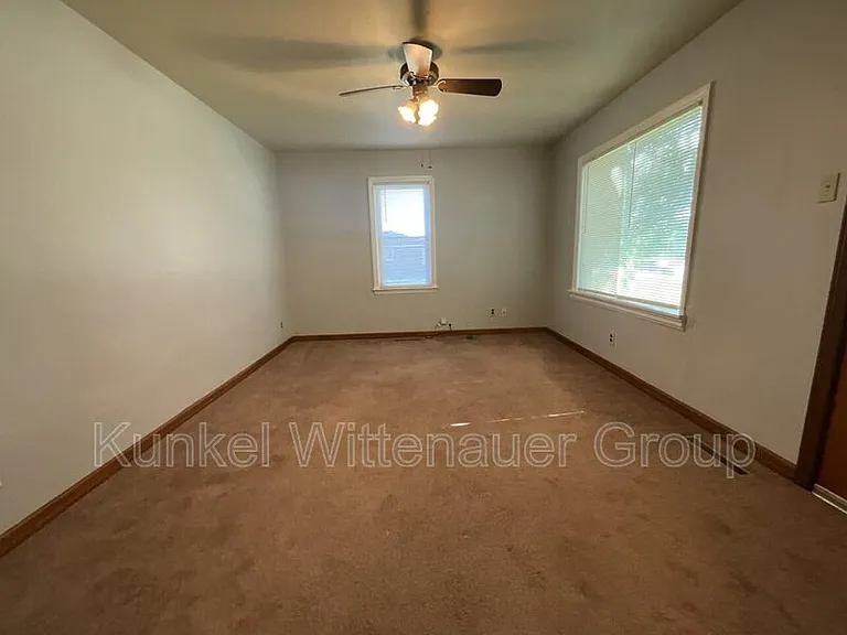 1006 Scott Troy Rd — Photo 3