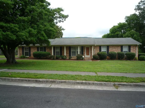 9703 Dortmund Dr SE, Huntsville, AL 35803