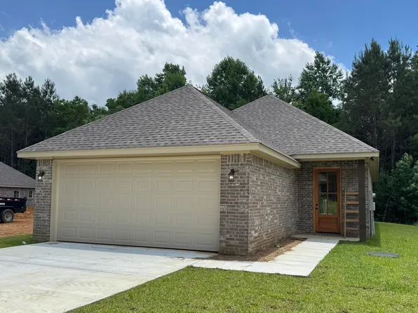44 Riviera Dr, Hattiesburg, MS 39402
