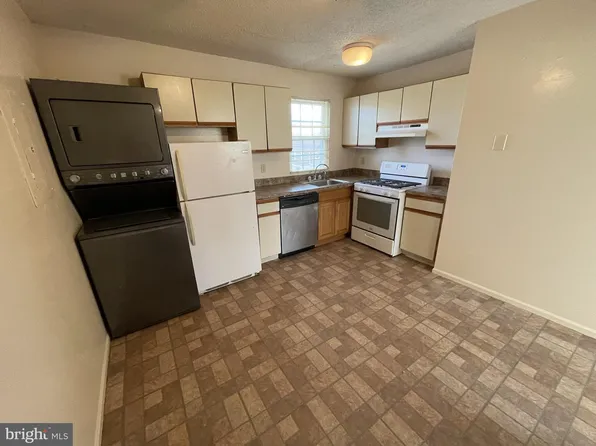 100 Park Blvd APT 17D, Cherry Hill, NJ 08034