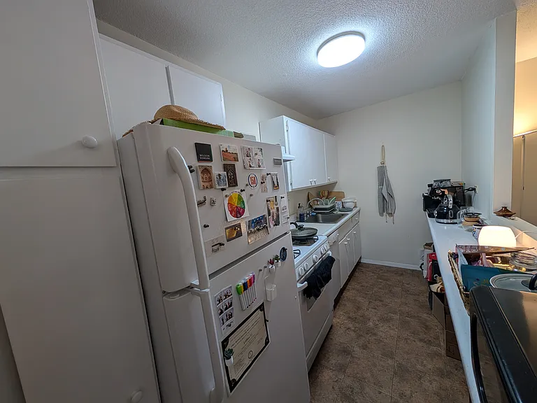 2 Hawthorne Pl #9G — Photo 5
