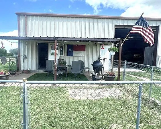 129 Brandy Hl — Photo 1