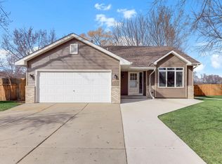 1202 Hawthorn Ave, Buffalo, MN 55313