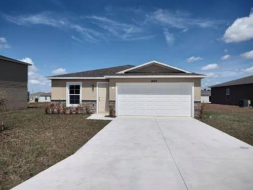 Building Photo - 1741 High Ridge Dr