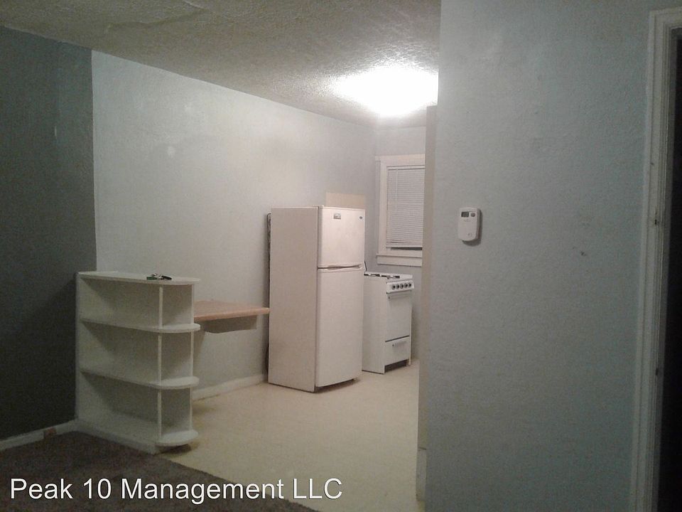 2nd image of 2050 S Broadway Ave APT 21