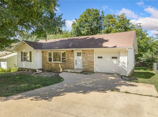816 N Spruce St, Harrison, AR 72601