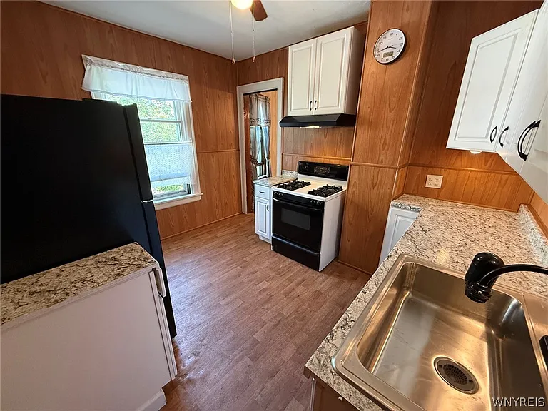 74 Ashton Pl — Photo 30