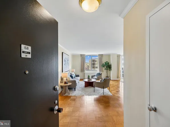 3001 Veazey Ter NW APT 1531, Washington, DC 20008