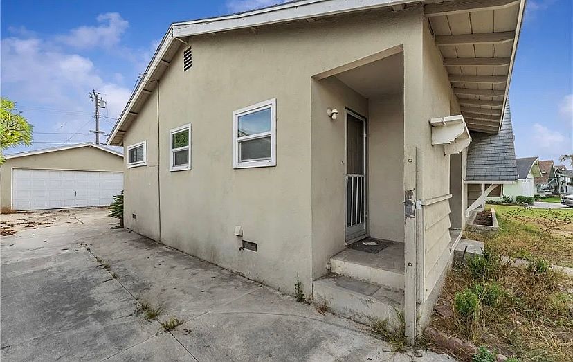 1st image of 7182 El Verano Dr #1