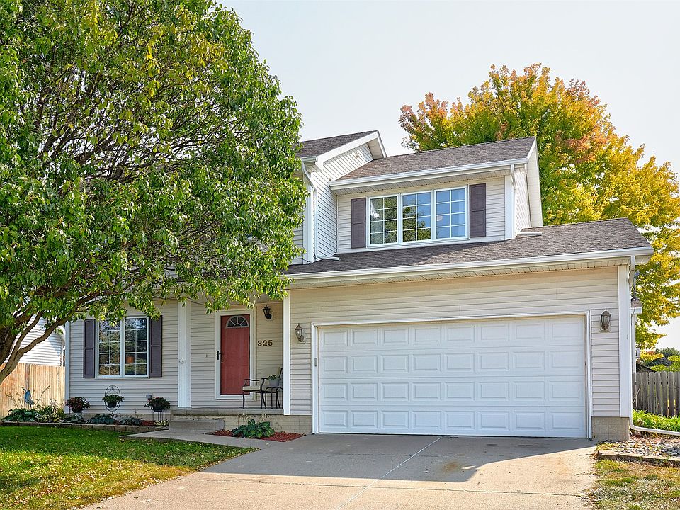 1st image of 325 NE Meadowlark Ln