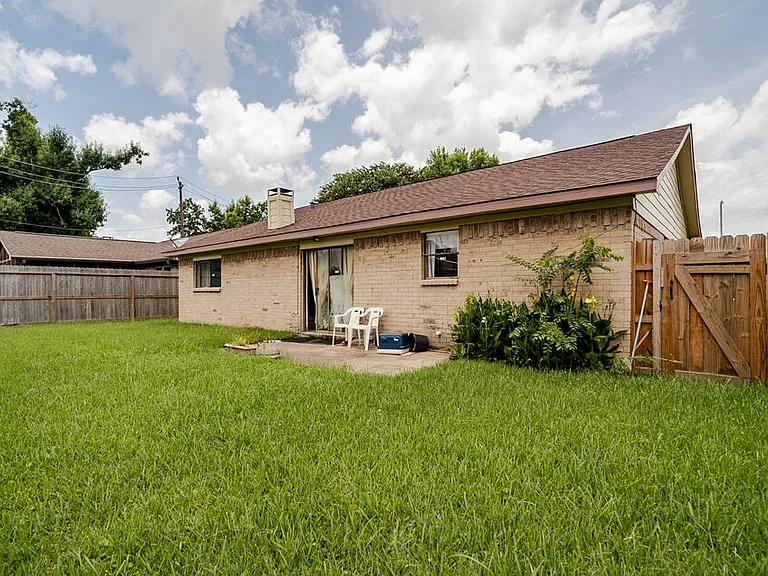 12502 Chalmette St — Photo 14