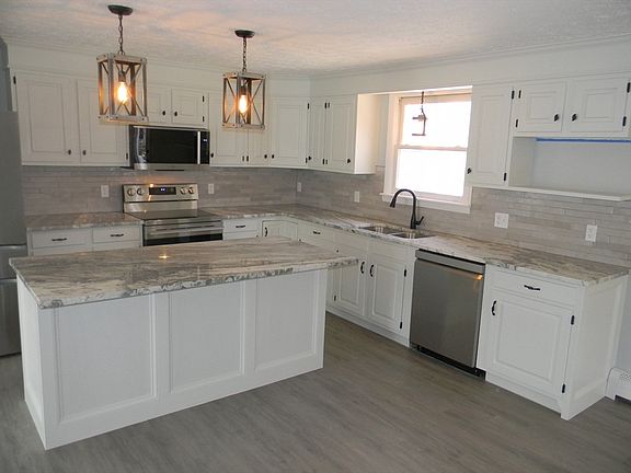 4th image of 1 Lenox St