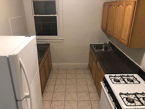 3rd image of 2243 Sedgwick Ave #1D