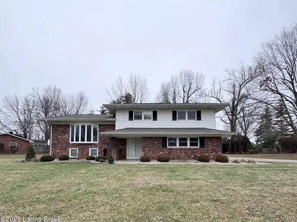 590 Charlemagne Blvd, Elizabethtown, KY 42701