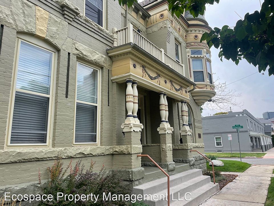 1st image of 900 E 20th Ave