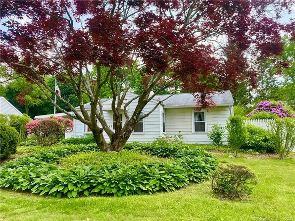14 Fairview Street, Ansonia, CT 06401