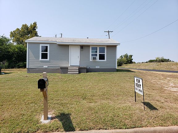 2nd image of 717 N K St