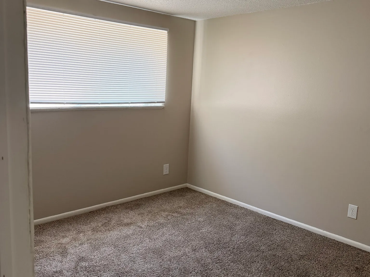 2 bed, 600 sqft, $760 — Photo 2