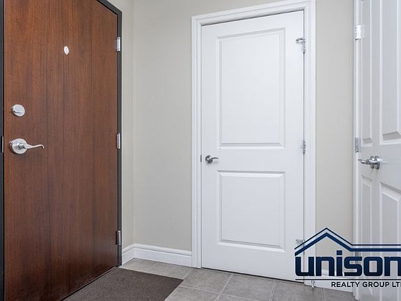 4th image of 910 5th Ave SW #2308