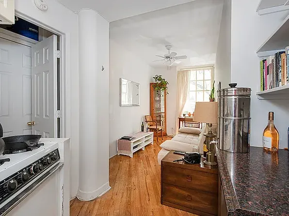 517 East 77th Street image 5 of 9