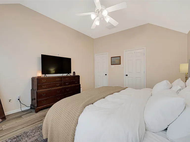 4102 Caneshaw Dr — Photo 18
