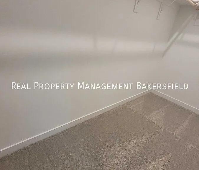 7526 Passionfruit Dr — Photo 13