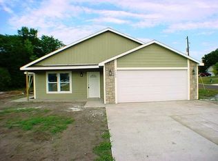 7039 SW Wheatfield Ln, Topeka, KS 66619