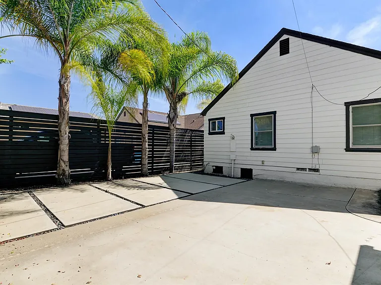 4774 College Ave — Photo 20