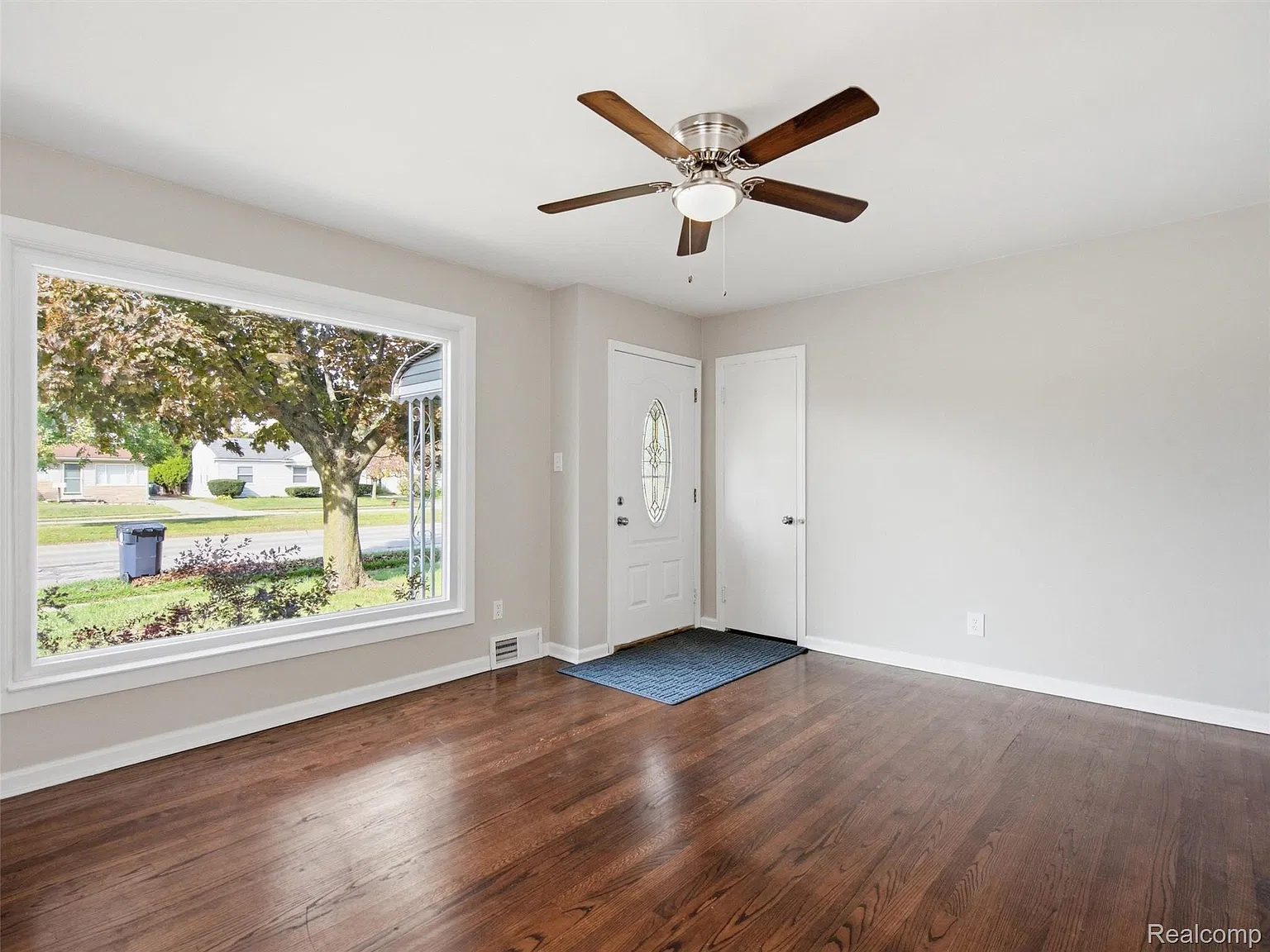 2 bed, 1.0 bath, 756 sqft, $1,850 — Photo 4