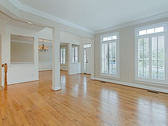 5th image of 42693 Lantana Dr