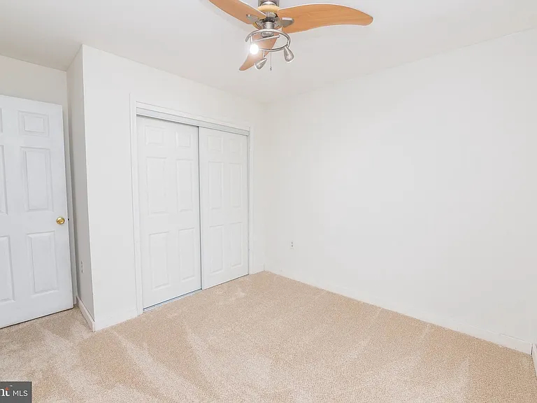 28 Roger Ct — Photo 12
