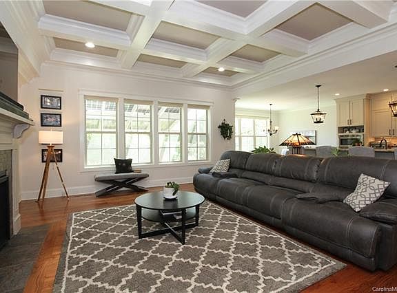 4th image of 2309 Flintwood Lane