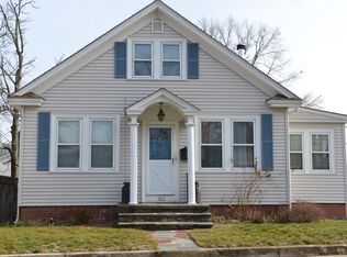 363 Power Rd, Pawtucket, RI 02860