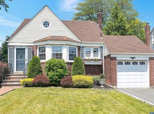 15 Deerfield St, Bergenfield, NJ 07621