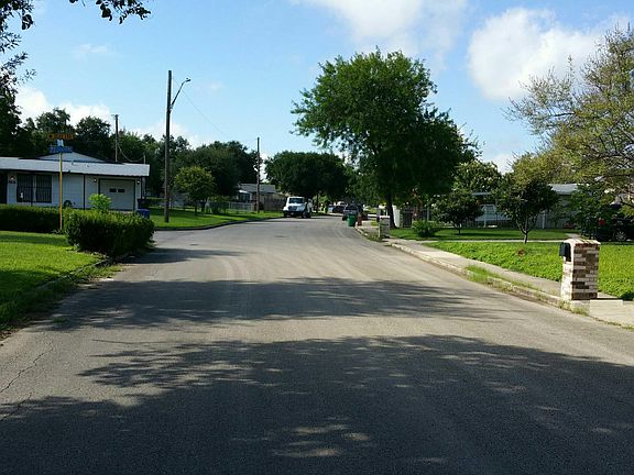 4th image of 1427 Northglen
