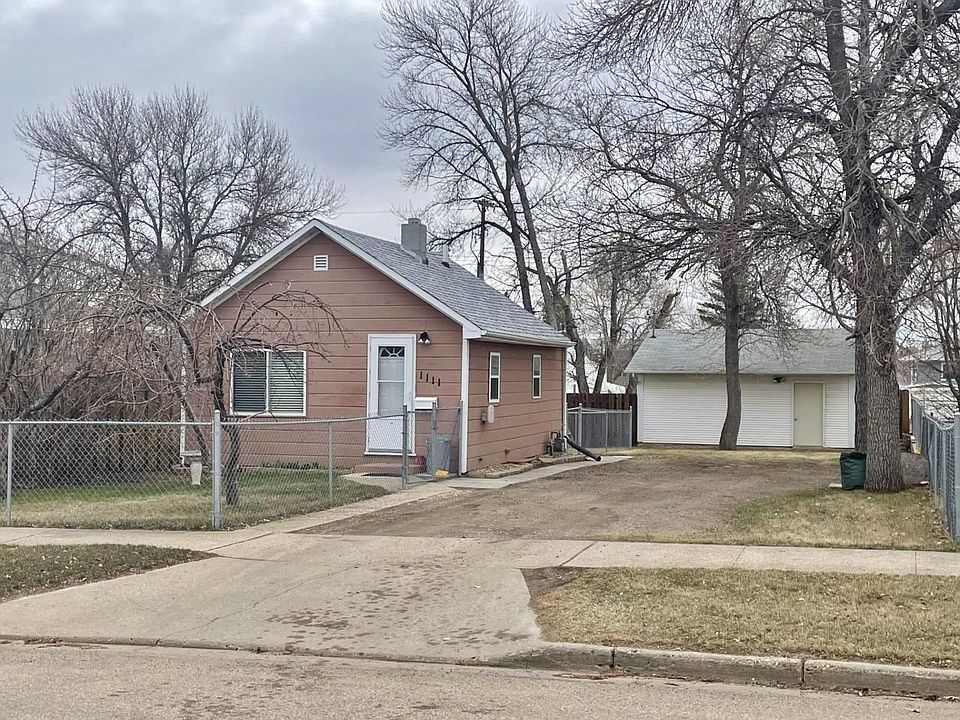 1st image of 1111 7th St SW
