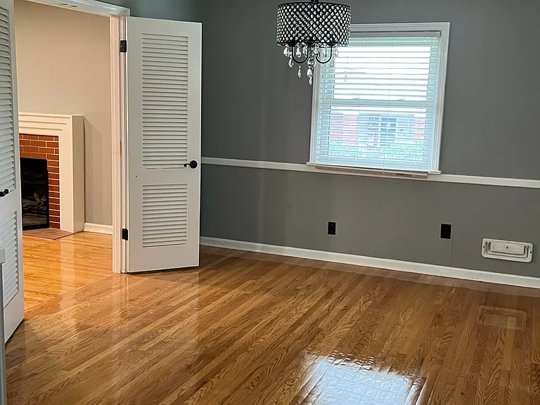 1502 Lynn Way — Photo 8