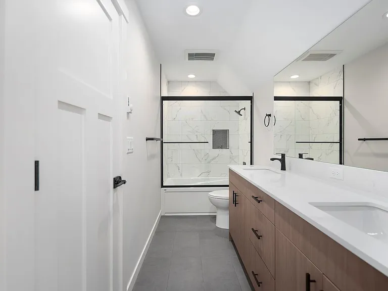 18545 Woodside Dr SE — Photo 18