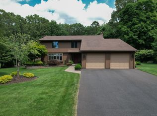 140 Wedgewood Rd, Southington, CT 06489