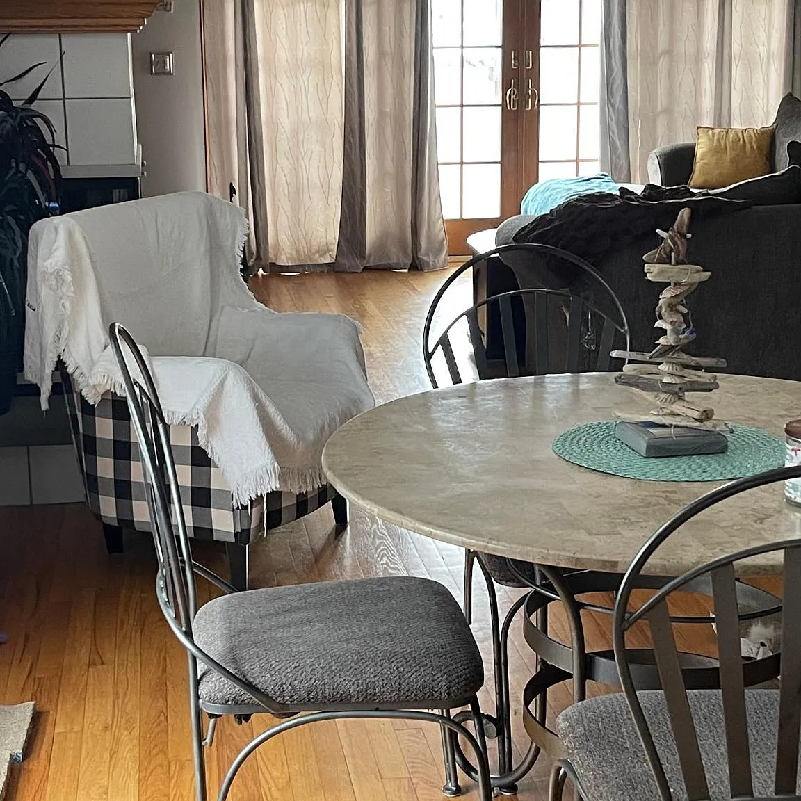 3 bed, 1777 sqft, $3,600 — Photo 3