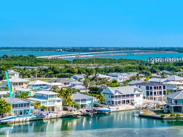 556 Caribbean Dr E, Summerland Key, FL 33042