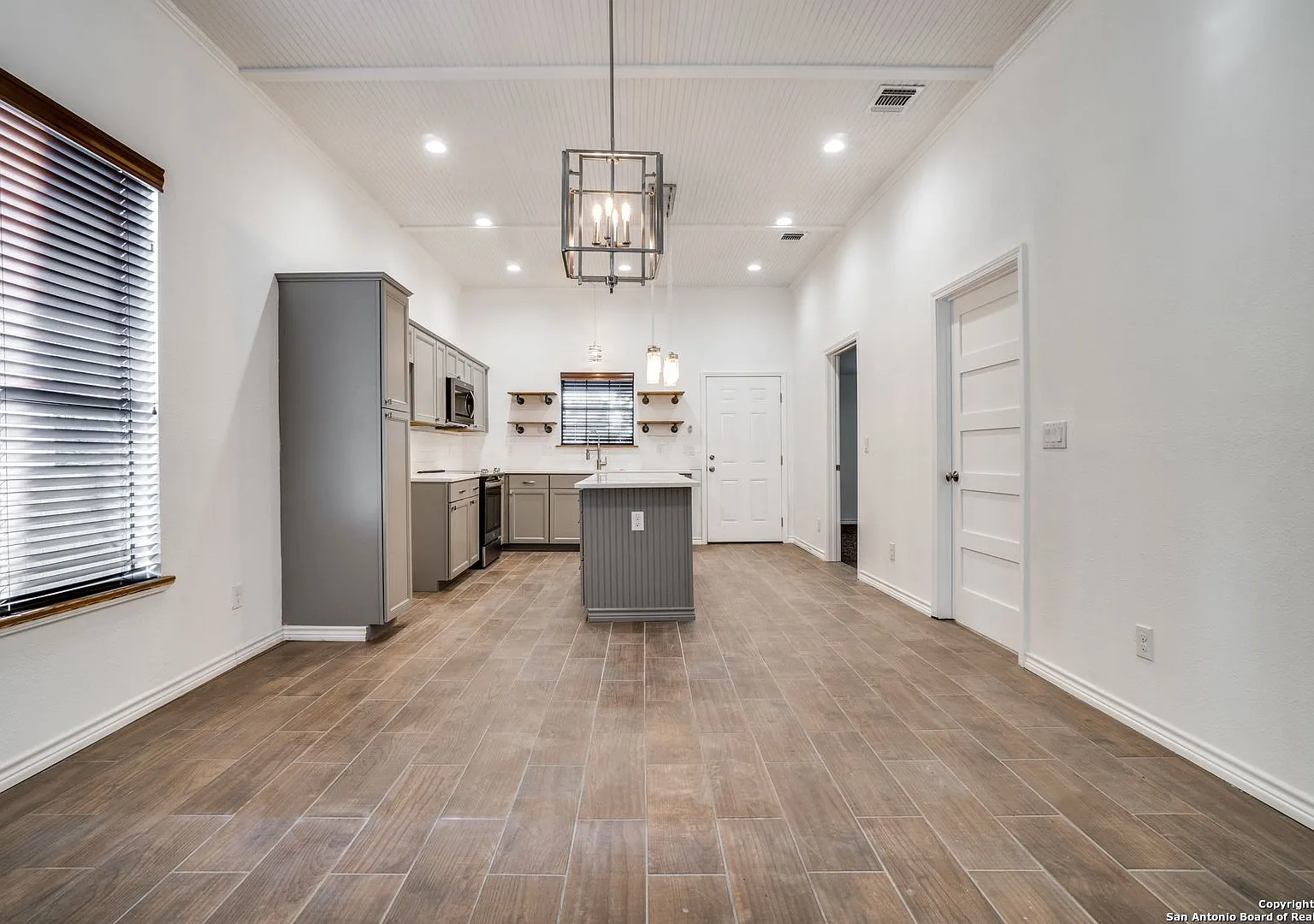 Renovated 2-Bedroom Home In Government Hill — Photo 4