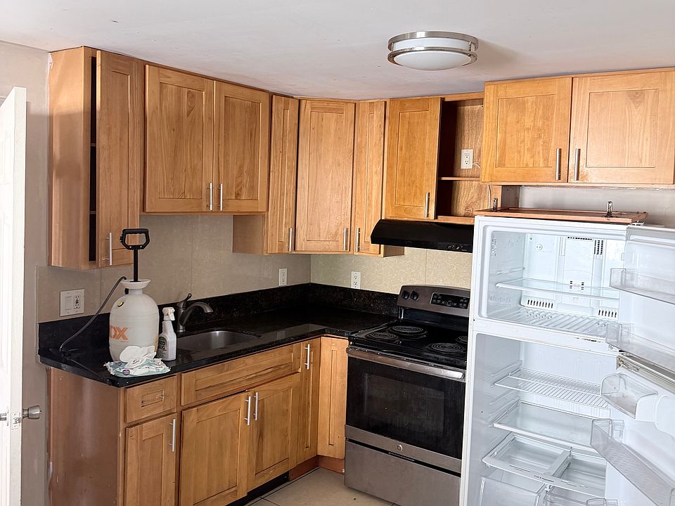 1st image of 1525 Auld Ln Unit B