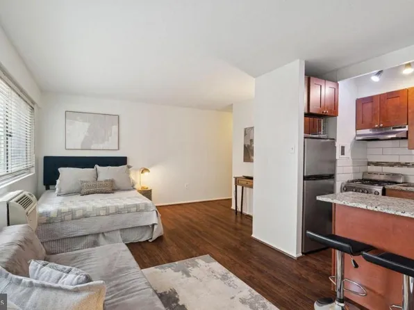 2101 Chestnut St APT 901, Philadelphia, PA 19103