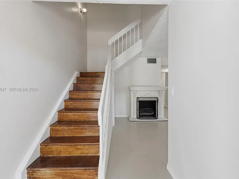 6929 SW 38th St #Townhouse 2-L — Photo 17